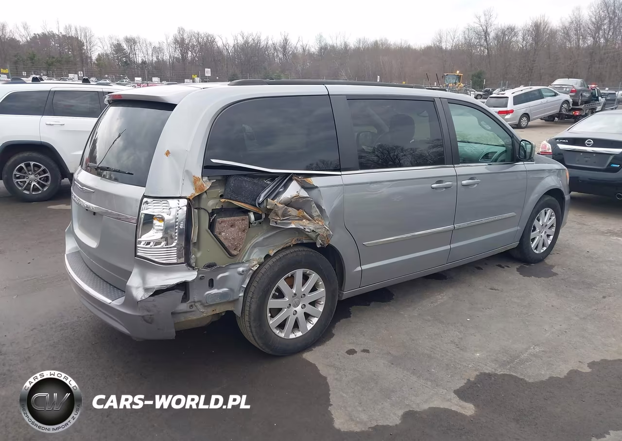 2015 Chrysler Town & Country Touring VIN:2C4RC1BG8FR636615 - 4
