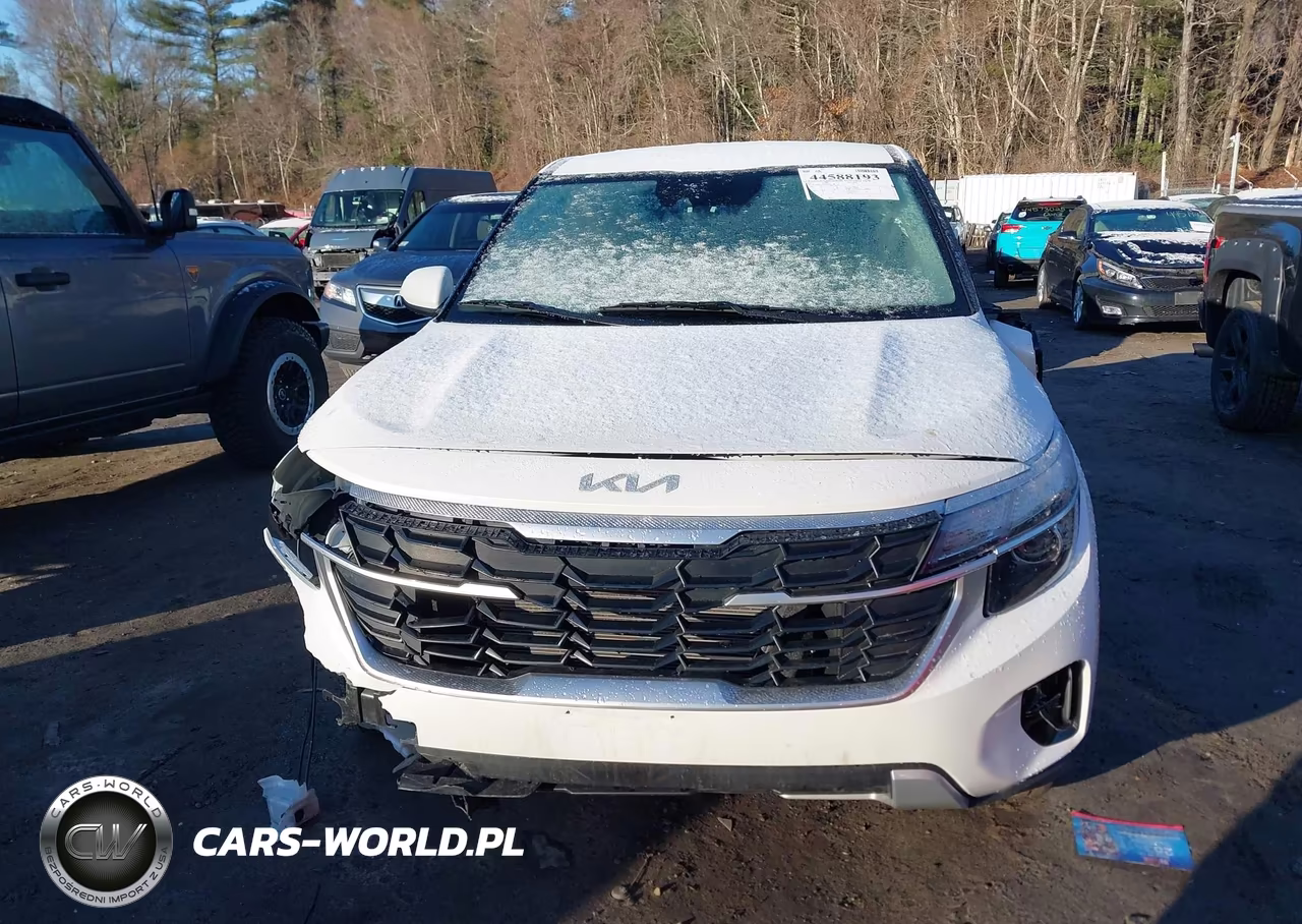 2025 Kia Seltos Lx VIN:KNDEPCAAXS7811115 - 11