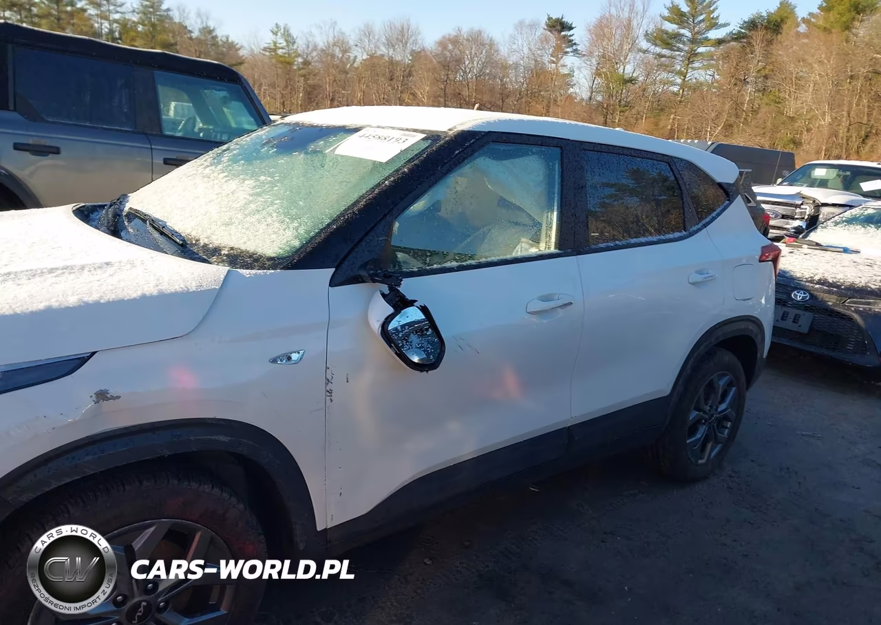 2025 Kia Seltos Lx VIN:KNDEPCAAXS7811115 - 13