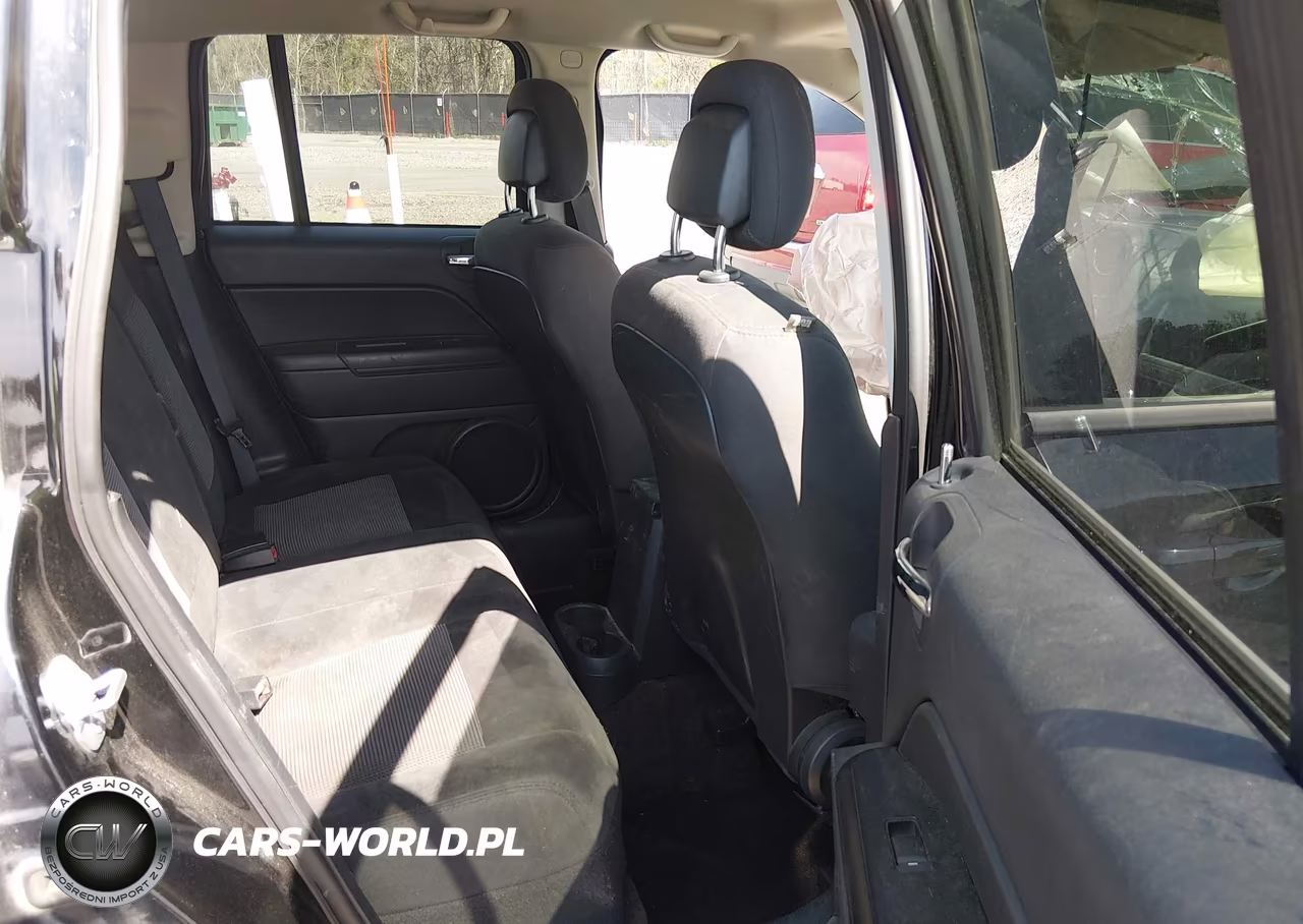 2015 Jeep Compass Sport VIN:1C4NJCBA0FD372854 - 8
