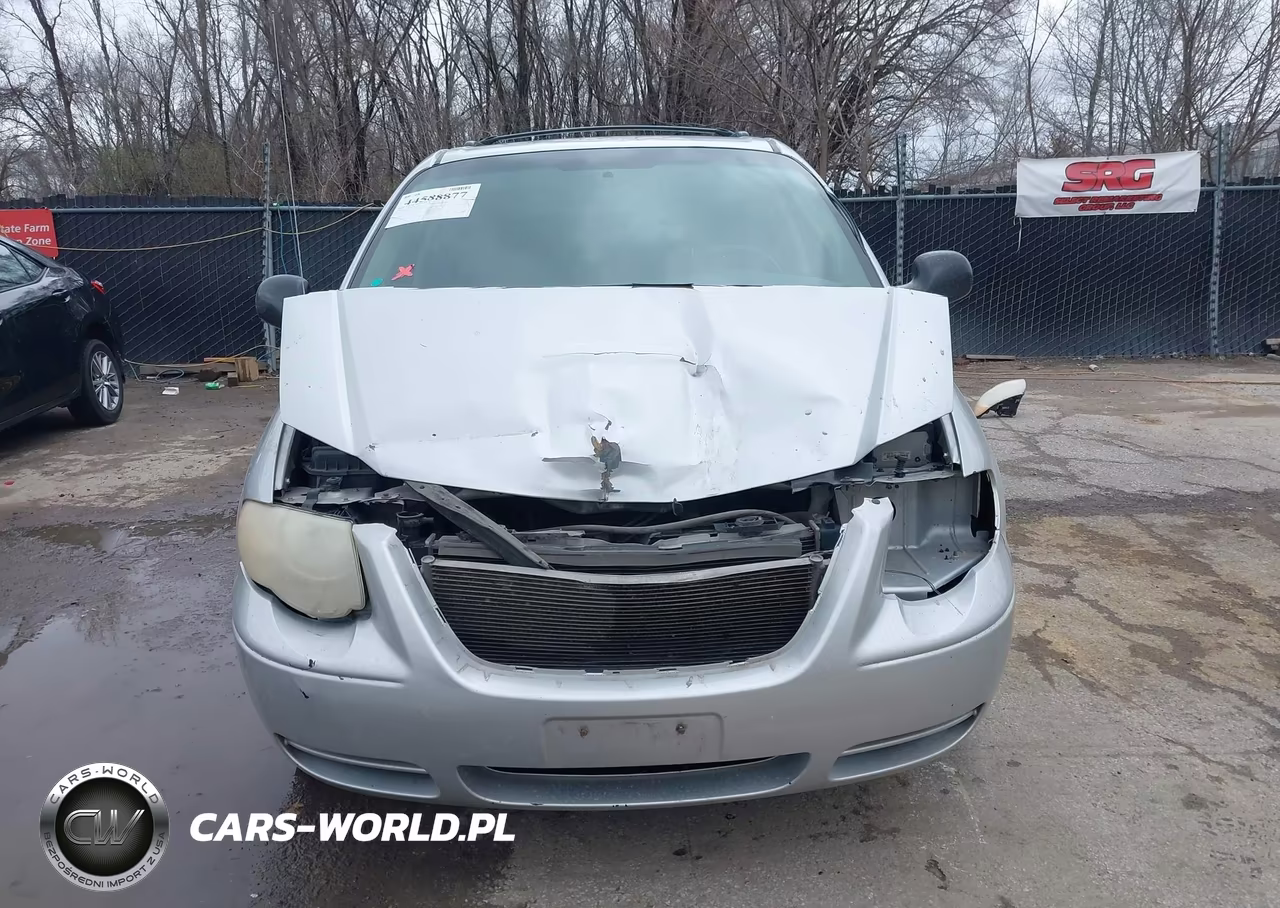 2007 Chrysler Town & Country Touring VIN:2A4GP54L77R137264 - 13