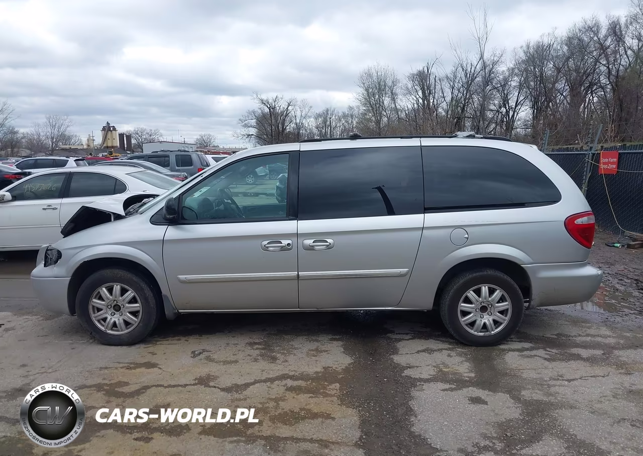 2007 Chrysler Town & Country Touring VIN:2A4GP54L77R137264 - 15
