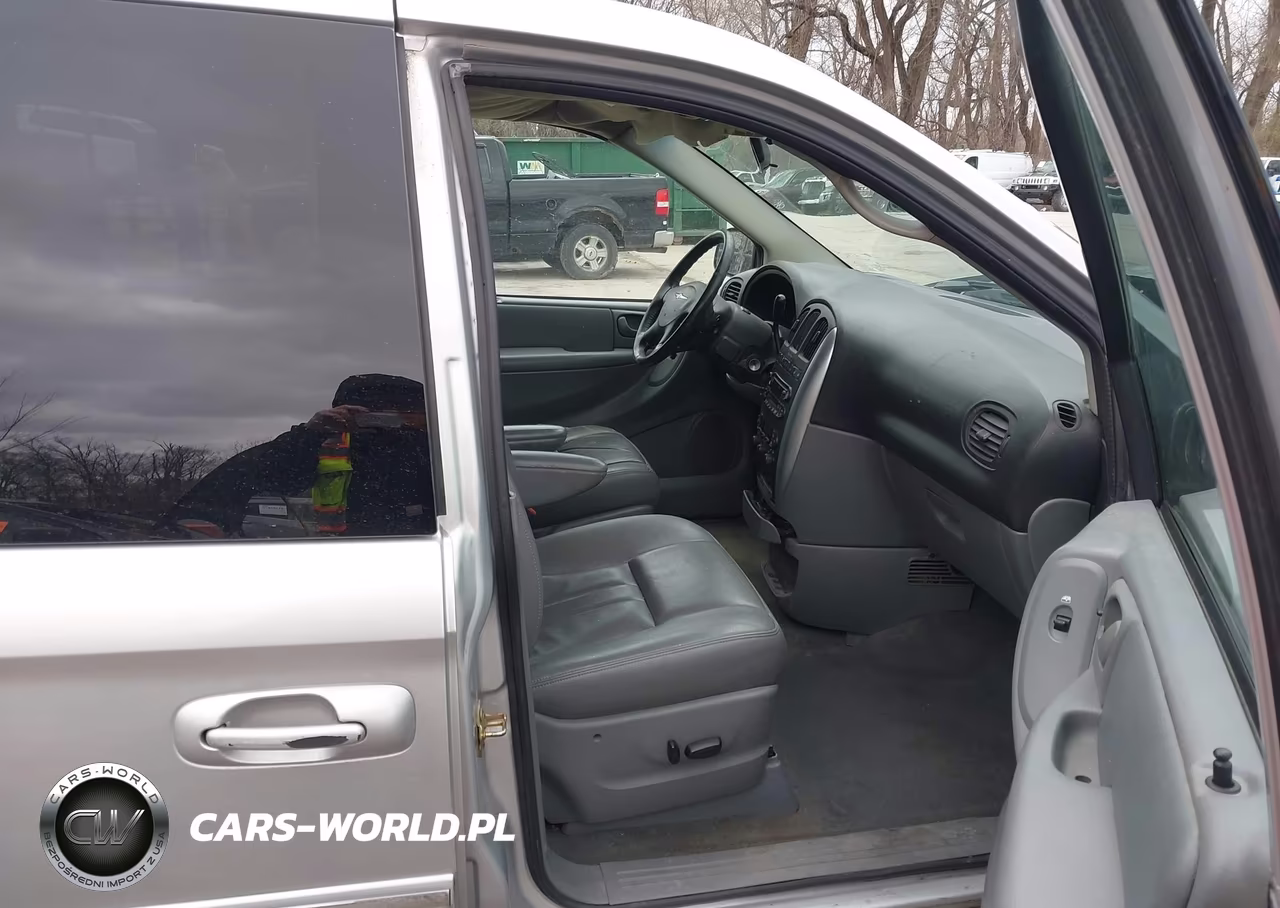 2007 Chrysler Town & Country Touring VIN:2A4GP54L77R137264 - 5