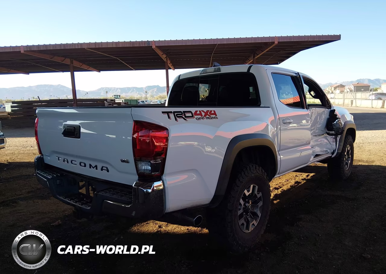 2017 Toyota Tacoma Trd Off Road VIN:5TFCZ5AN6HX067537 - 4