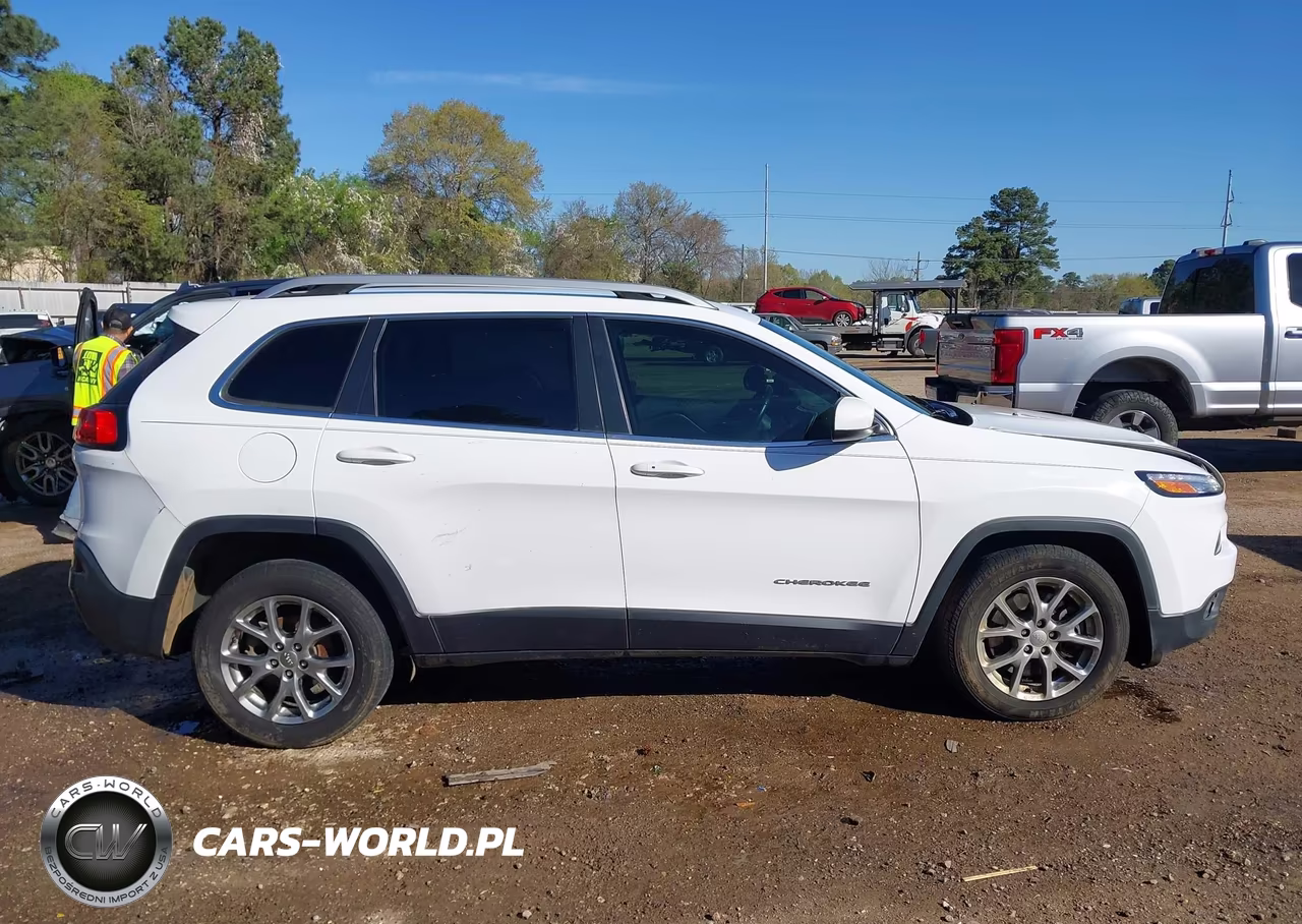 2018 Jeep Cherokee Latitude Plus Fwd VIN:1C4PJLLB8JD622656 - 13