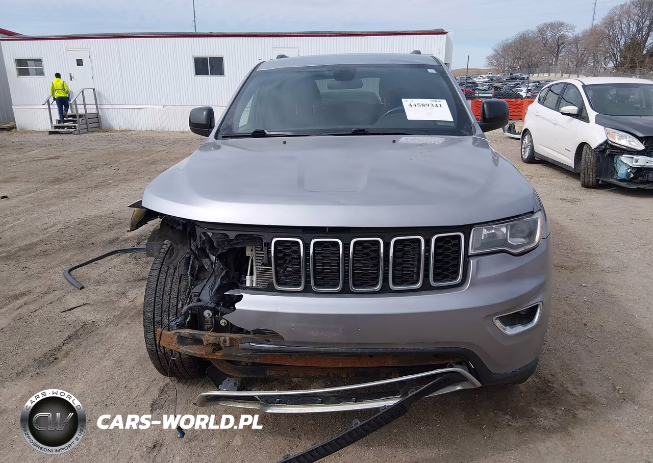 2018 Jeep Grand Cherokee Laredo E 4X4 VIN:1C4RJFAG2JC507484 - 12