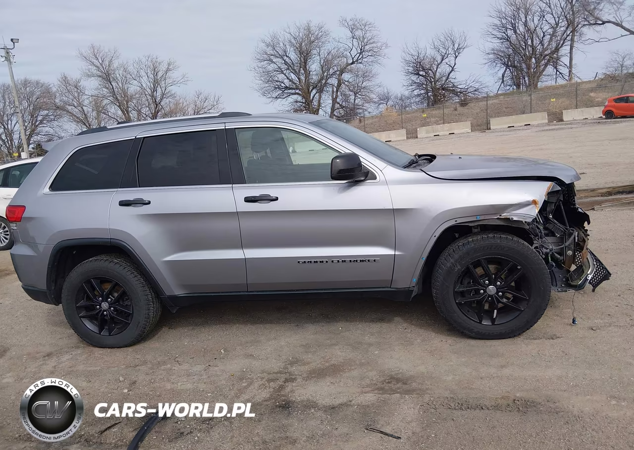 2018 Jeep Grand Cherokee Laredo E 4X4 VIN:1C4RJFAG2JC507484 - 13