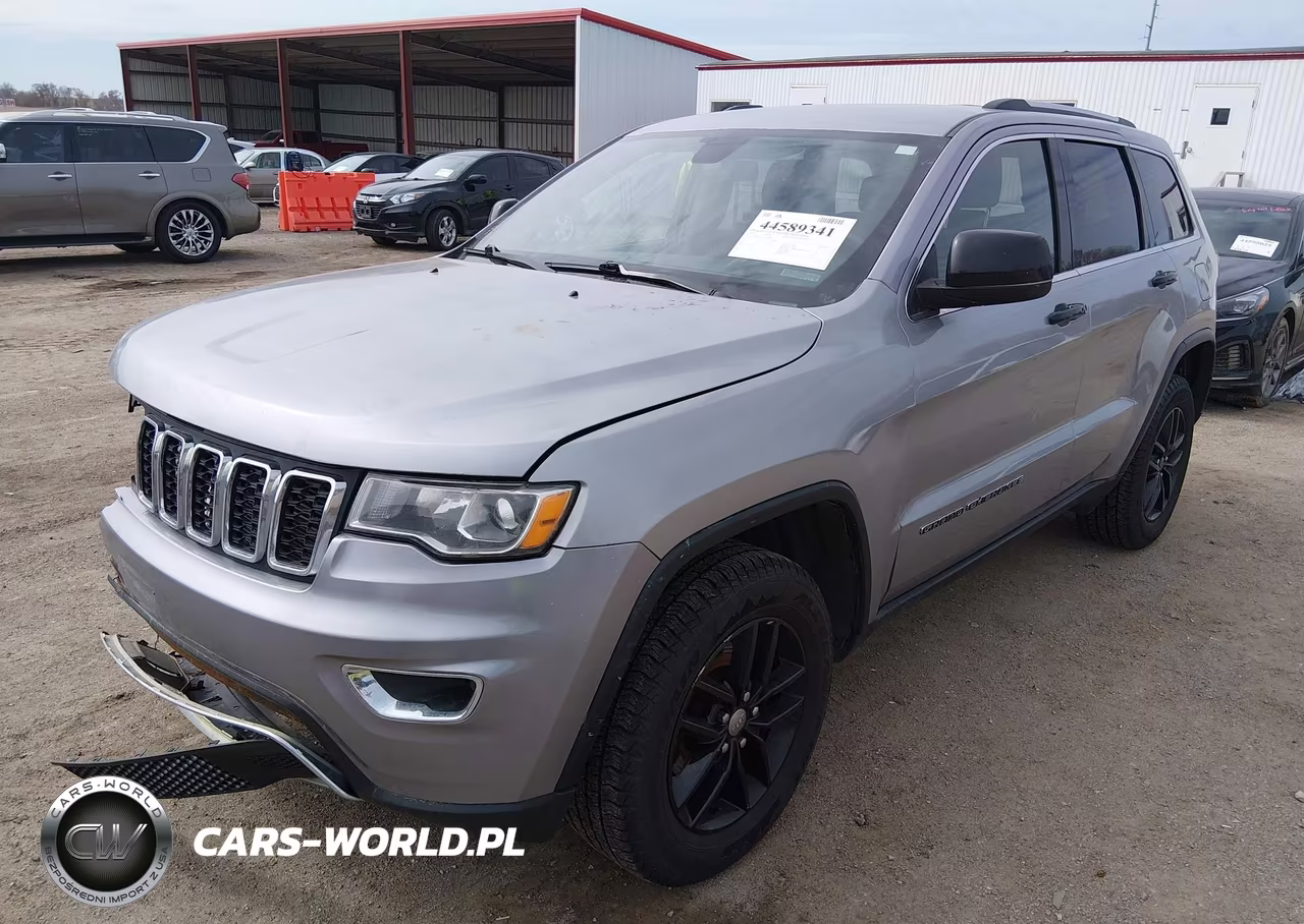 2018 Jeep Grand Cherokee Laredo E 4X4 VIN:1C4RJFAG2JC507484 - 2
