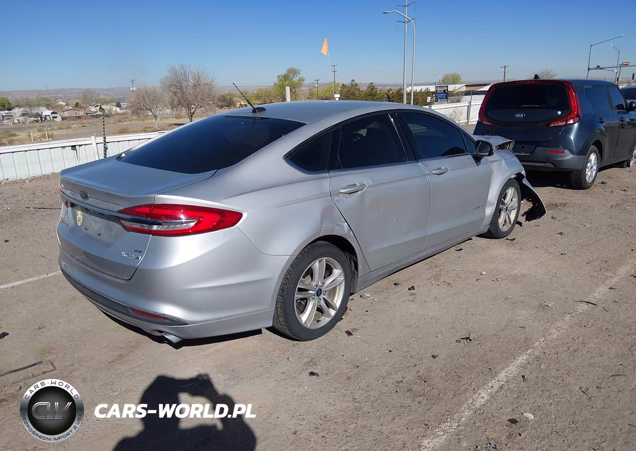2018 Ford Fusion Hybrid Se VIN:3FA6P0LU1JR234577 - 4