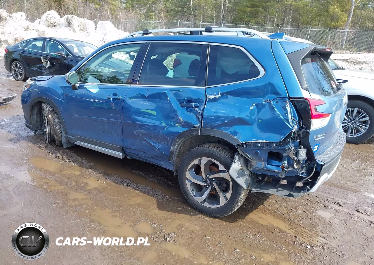 2022 Subaru Forester Touring VIN:JF2SKARC9NH432330 - 3
