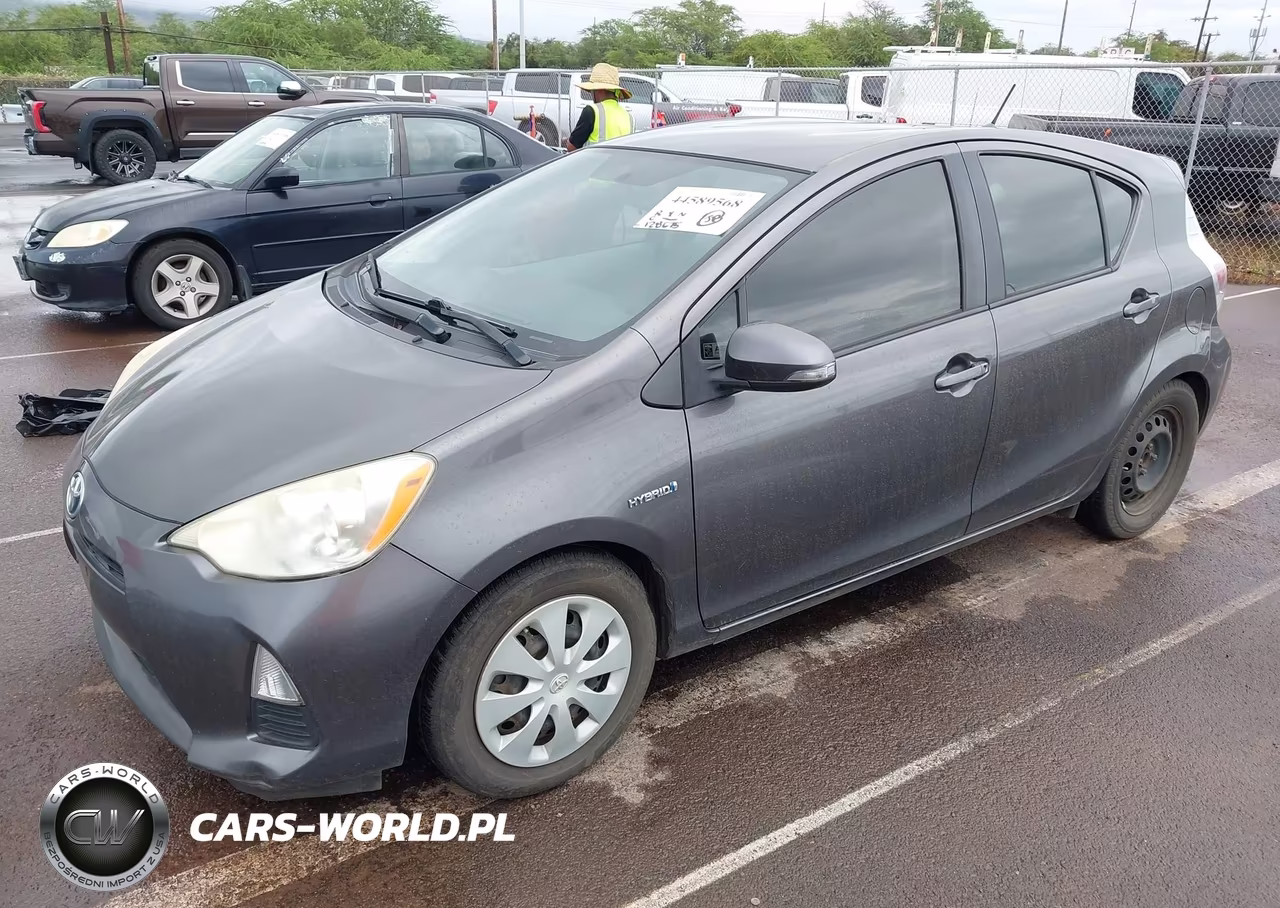 2013 Toyota Prius C Four-One-Three-Two VIN:JTDKDTB33D1546877 - 2