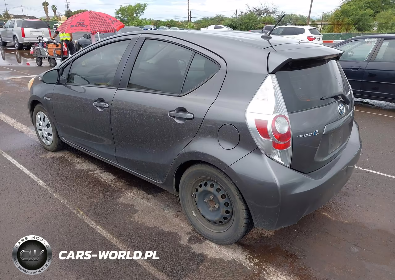 2013 Toyota Prius C Four-One-Three-Two VIN:JTDKDTB33D1546877 - 3