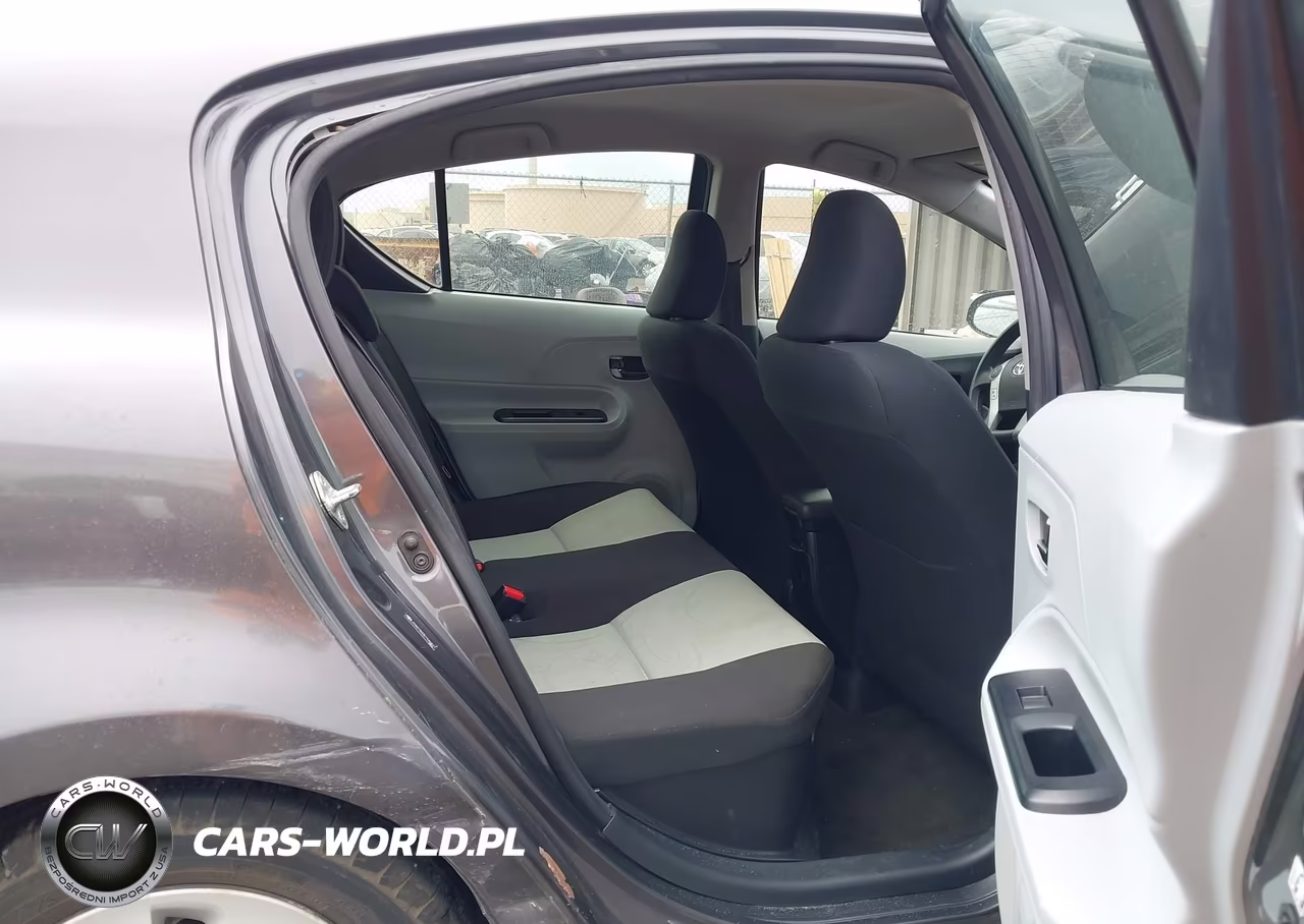 2013 Toyota Prius C Four-One-Three-Two VIN:JTDKDTB33D1546877 - 8