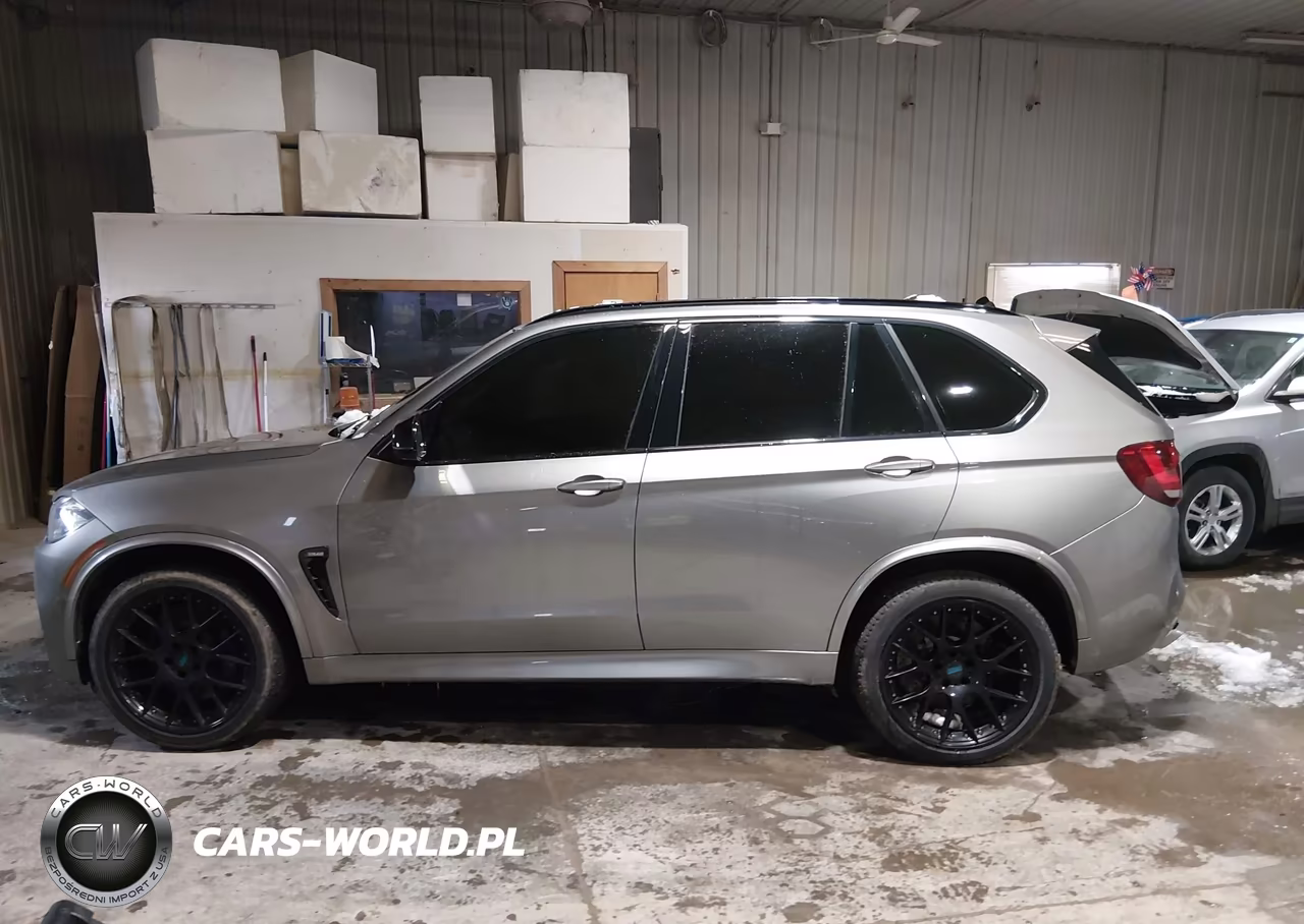 2017 BMW X5 M VIN:5YMKT6C3XH0U39444 - 14