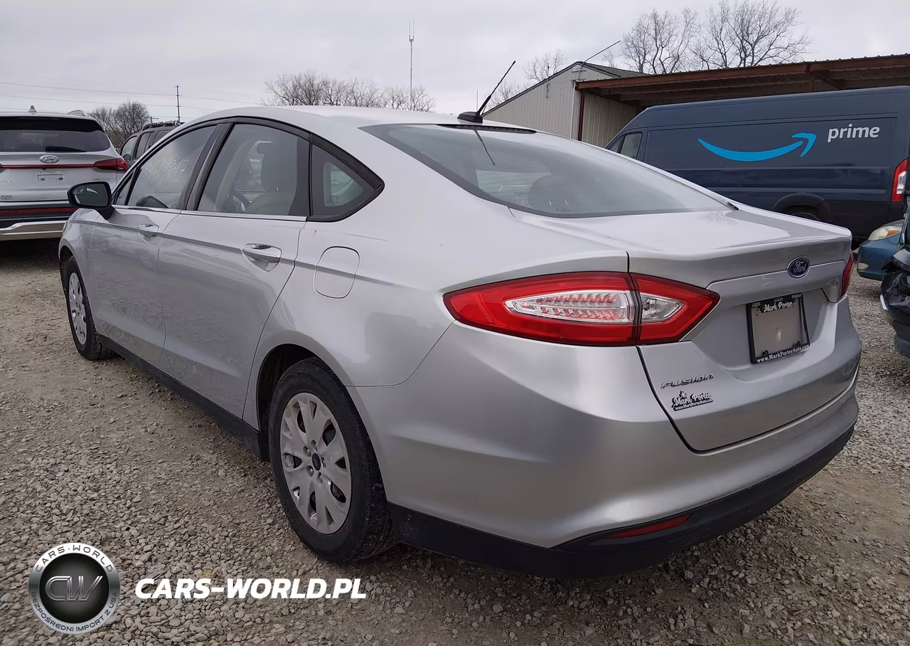 2013 Ford Fusion S VIN:3FA6P0G79DR213713 - 3