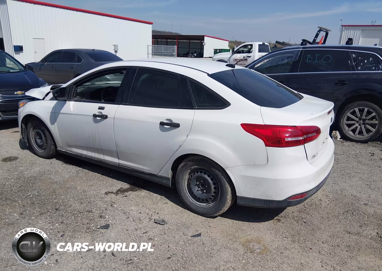 2017 Ford Focus S VIN:1FADP3E24HL282085 - 3