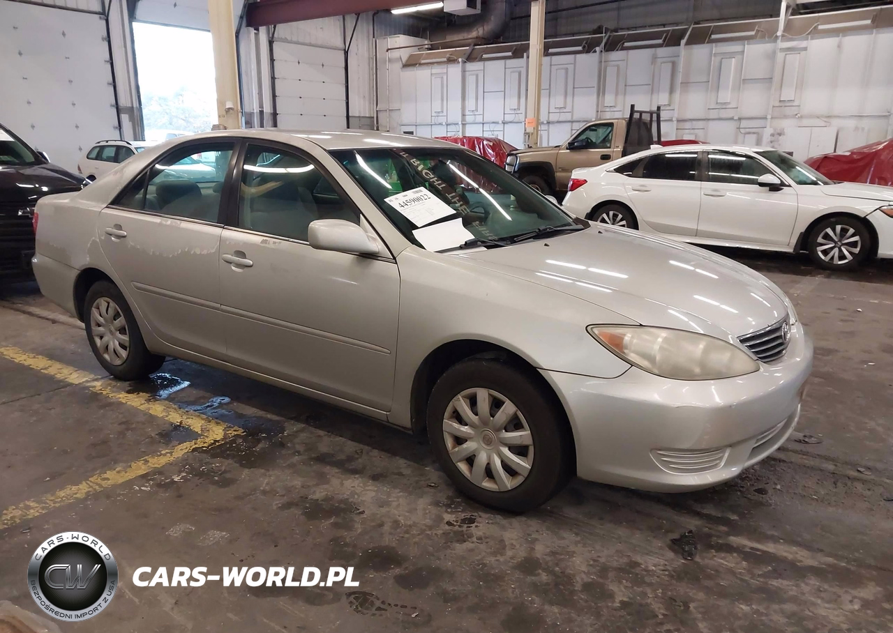 2005 Toyota Camry Le