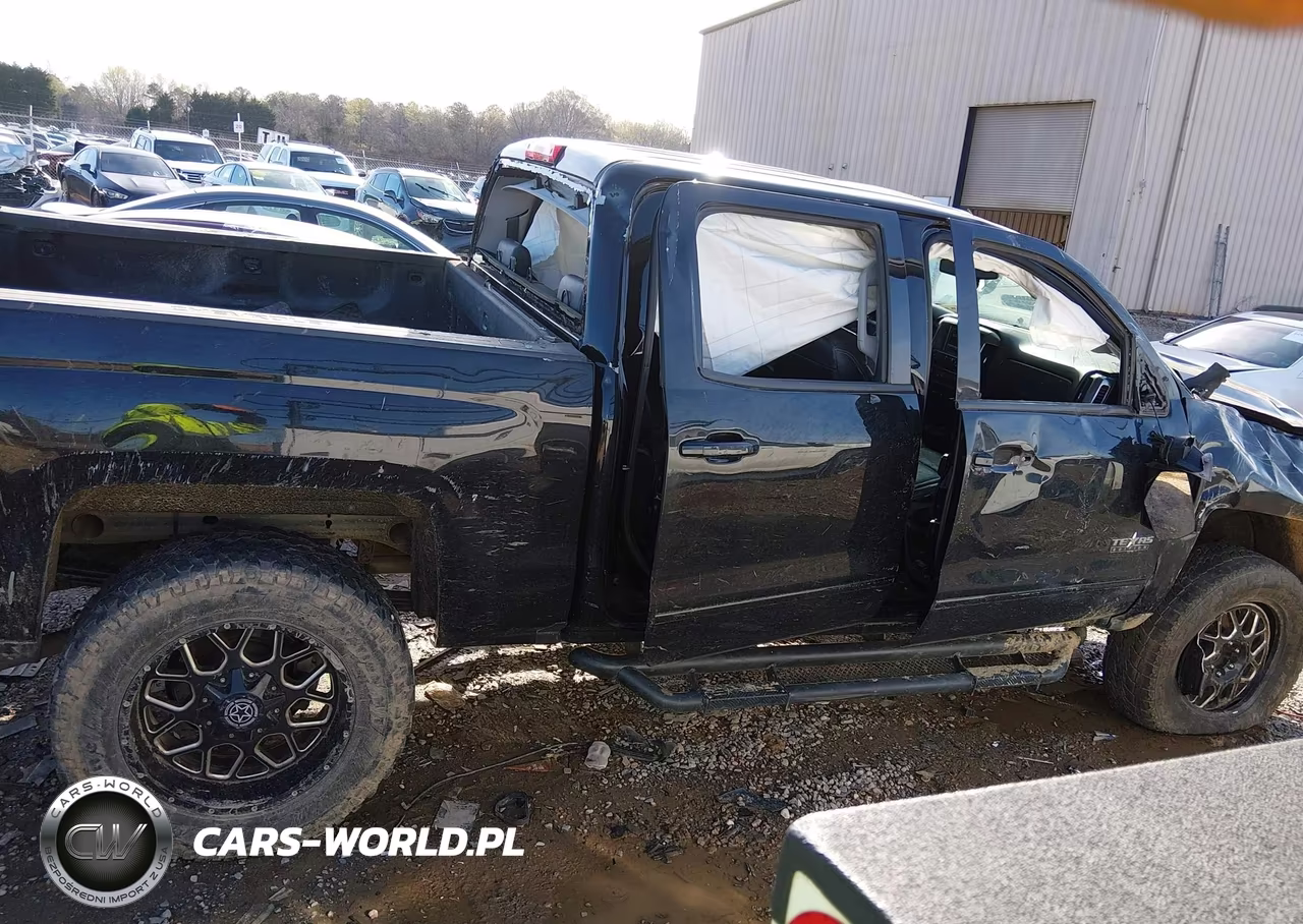 2018 Chevrolet Silverado 1500 2Lt VIN:3GCUKREC7JG401366 - 13