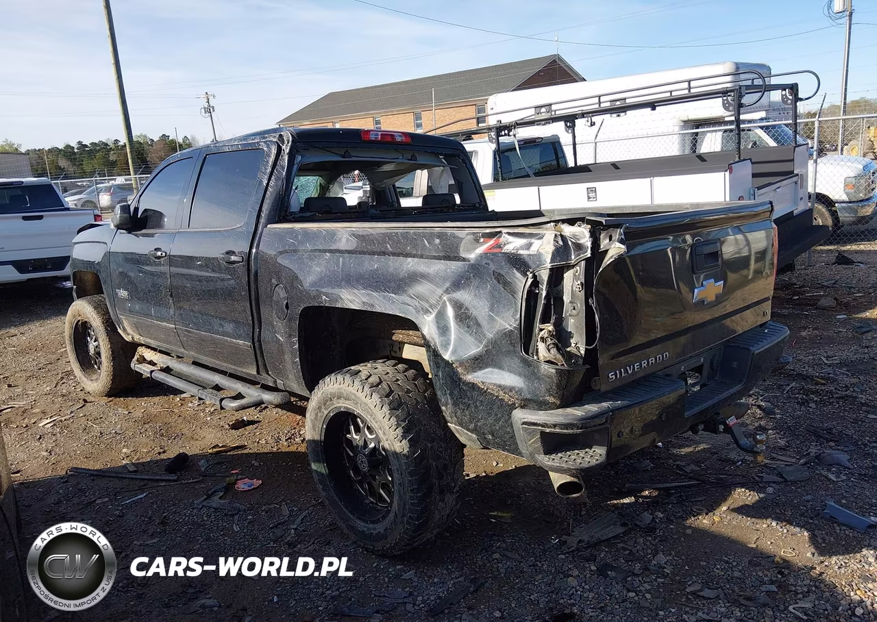 2018 Chevrolet Silverado 1500 2Lt VIN:3GCUKREC7JG401366 - 3