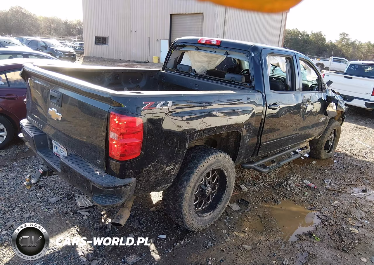 2018 Chevrolet Silverado 1500 2Lt VIN:3GCUKREC7JG401366 - 4