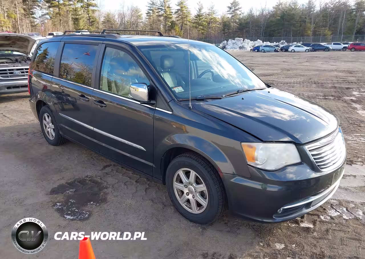 2011 Chrysler Town & Country Touring-L