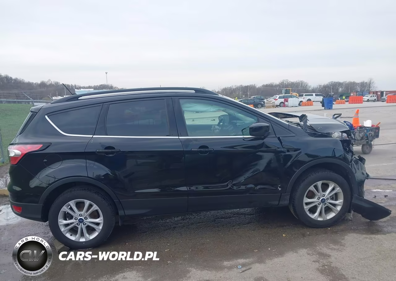 2018 Ford Escape Se VIN:1FMCU9GD9JUB25017 - 13