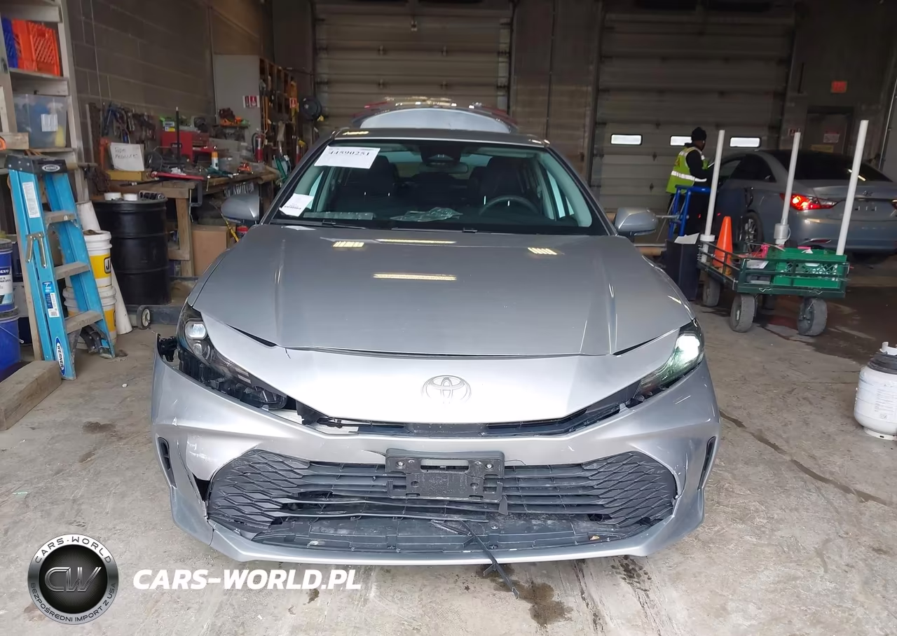 2025 Toyota Camry Le VIN:4T1DBADK8SU002907 - 13