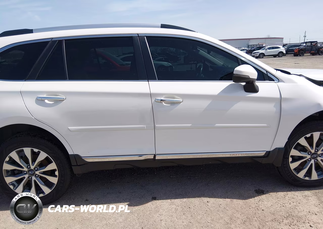 2018 Subaru Outback 2.5I Touring VIN:4S4BSATC4J3213124 - 13