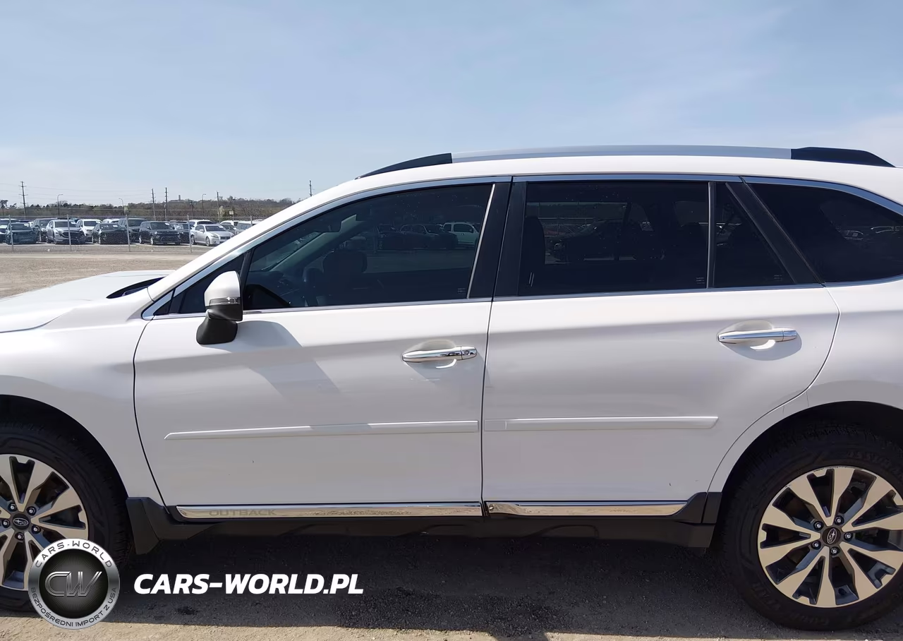 2018 Subaru Outback 2.5I Touring VIN:4S4BSATC4J3213124 - 14