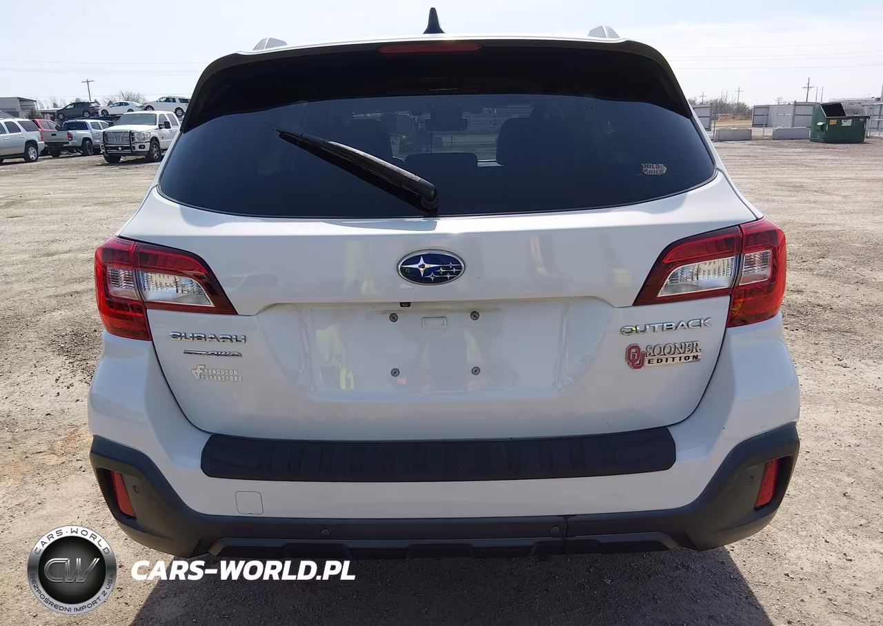 2018 Subaru Outback 2.5I Touring VIN:4S4BSATC4J3213124 - 16