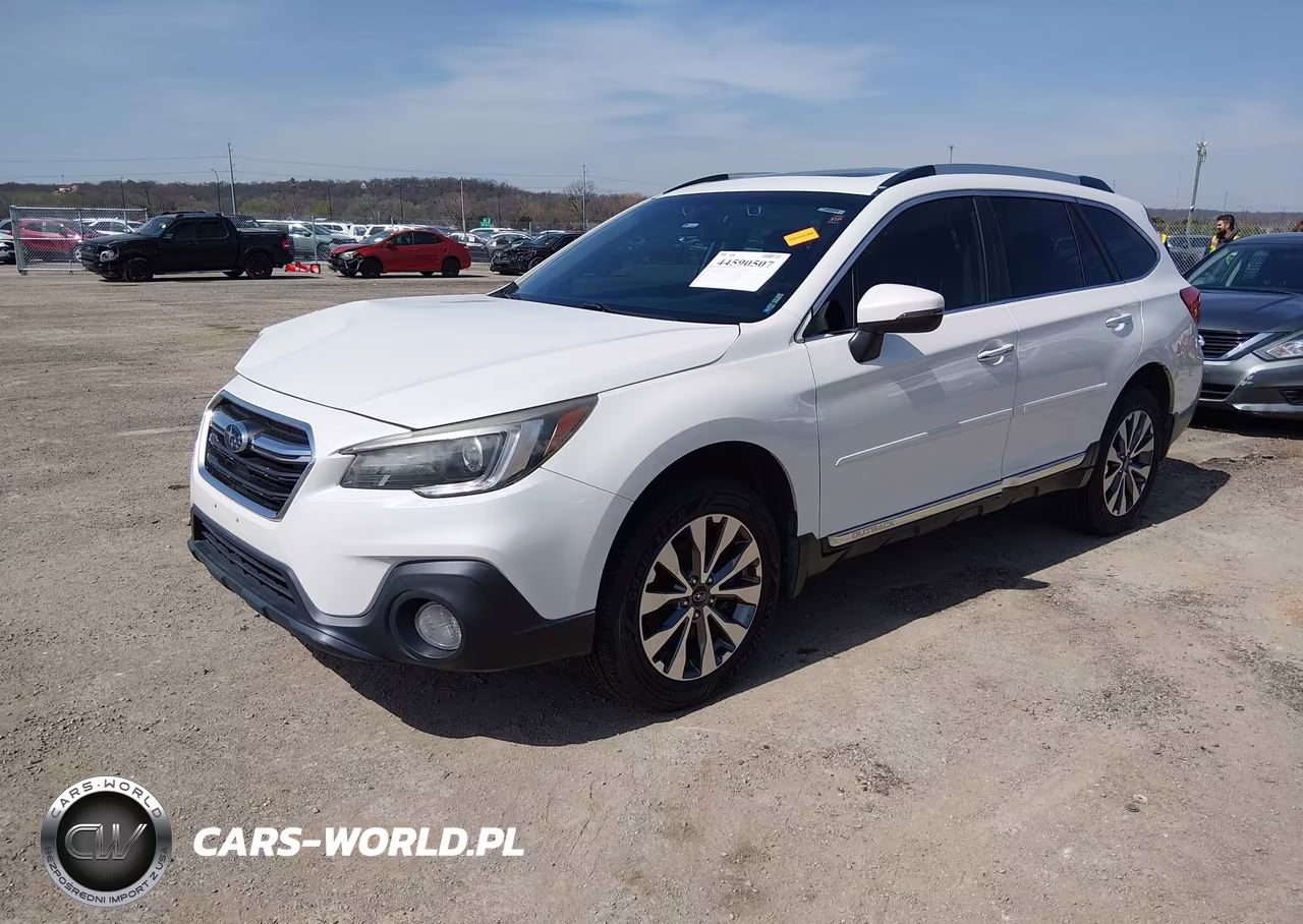 2018 Subaru Outback 2.5I Touring VIN:4S4BSATC4J3213124 - 2