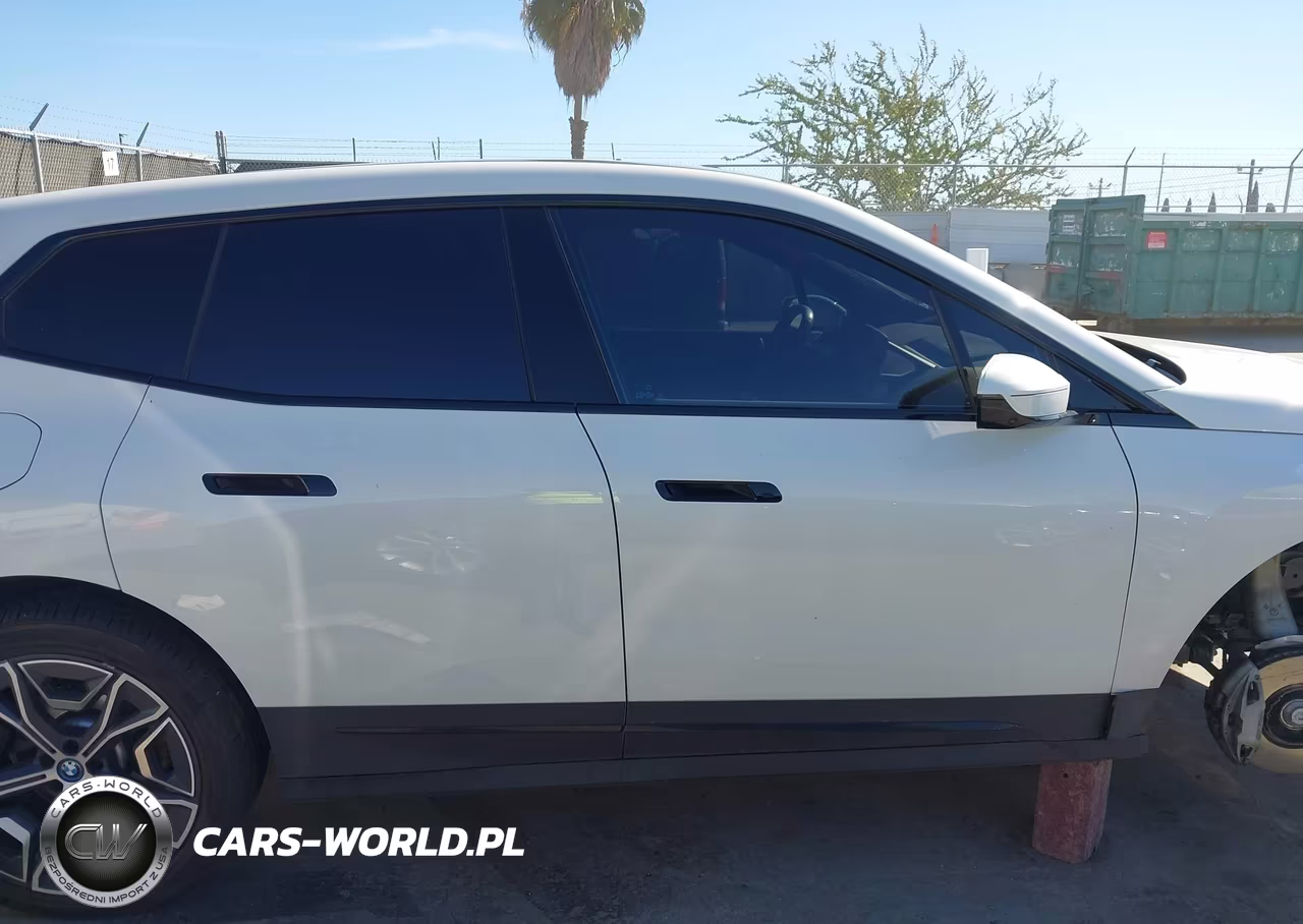 2024 BMW Ix xDrive50 VIN:WB523CF08RCN19734 - 14