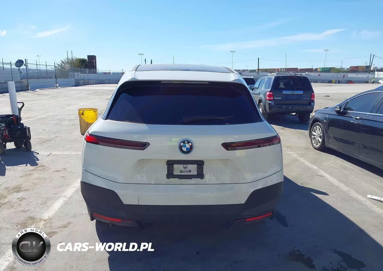 2024 BMW Ix xDrive50 VIN:WB523CF08RCN19734 - 17