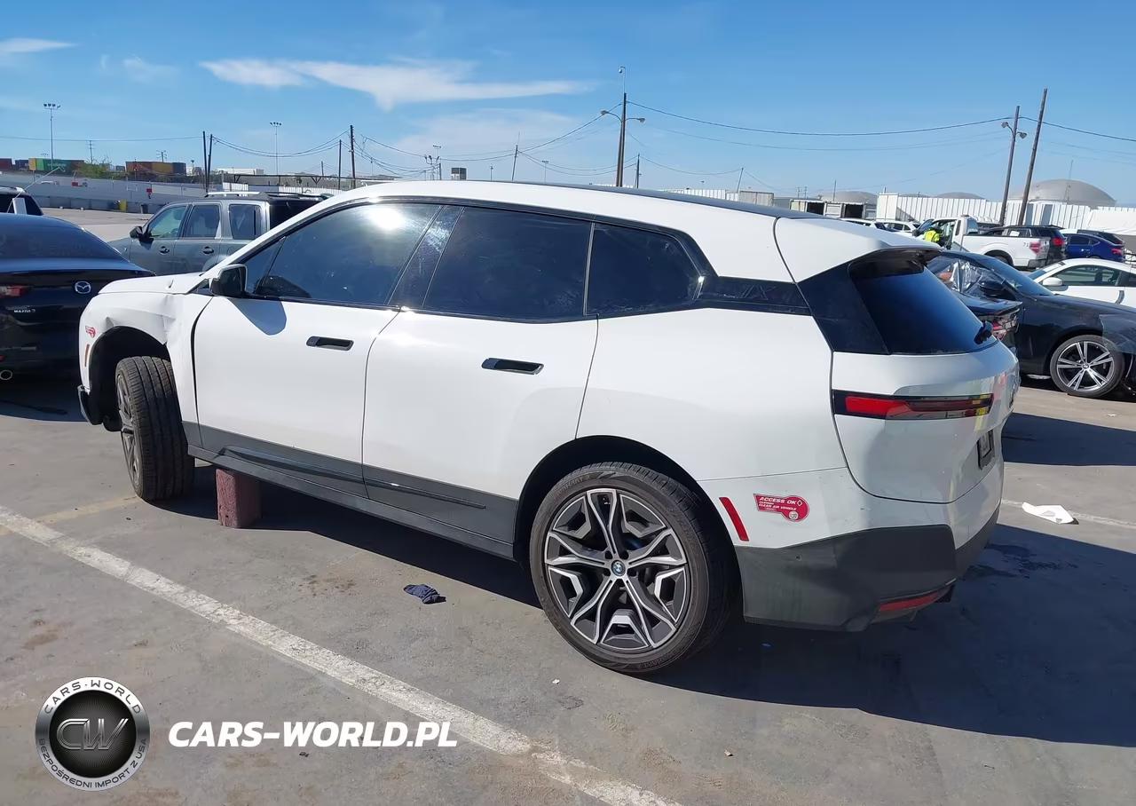 2024 BMW Ix xDrive50 VIN:WB523CF08RCN19734 - 3