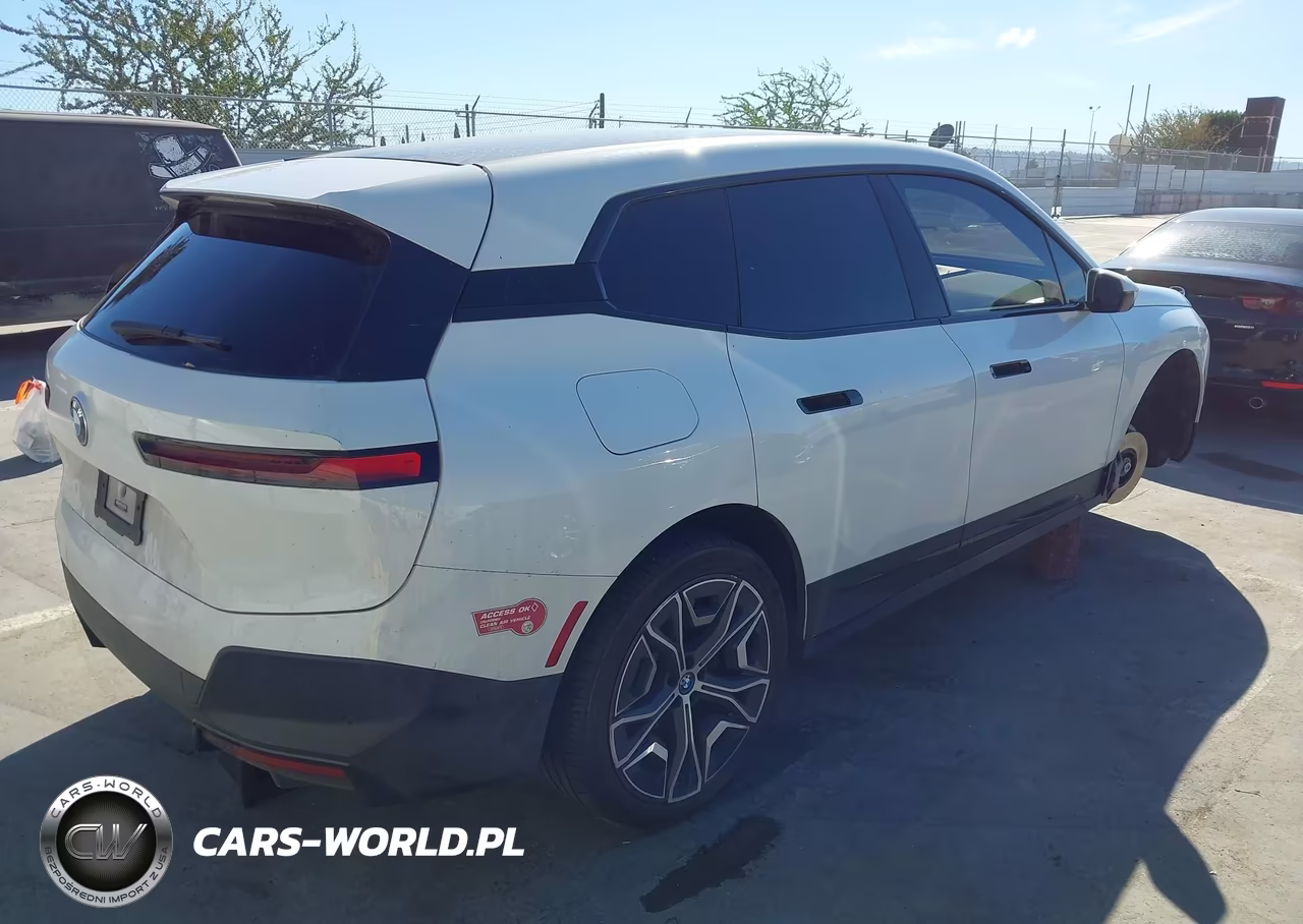 2024 BMW Ix xDrive50 VIN:WB523CF08RCN19734 - 4