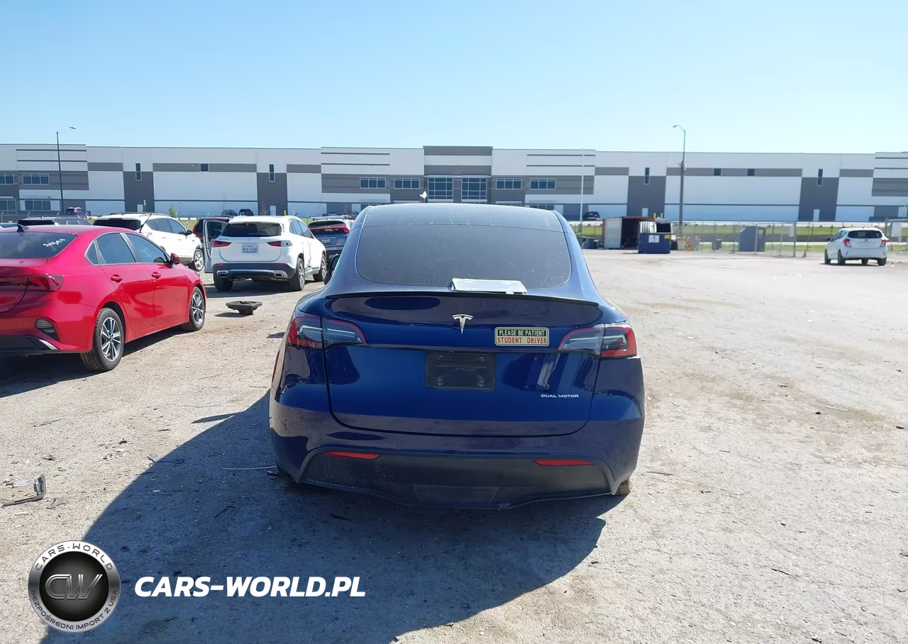 2022 Tesla Model Y Long Range Dual Motor All-Wheel Drive VIN:7SAYGAEE0NF428929 - 15