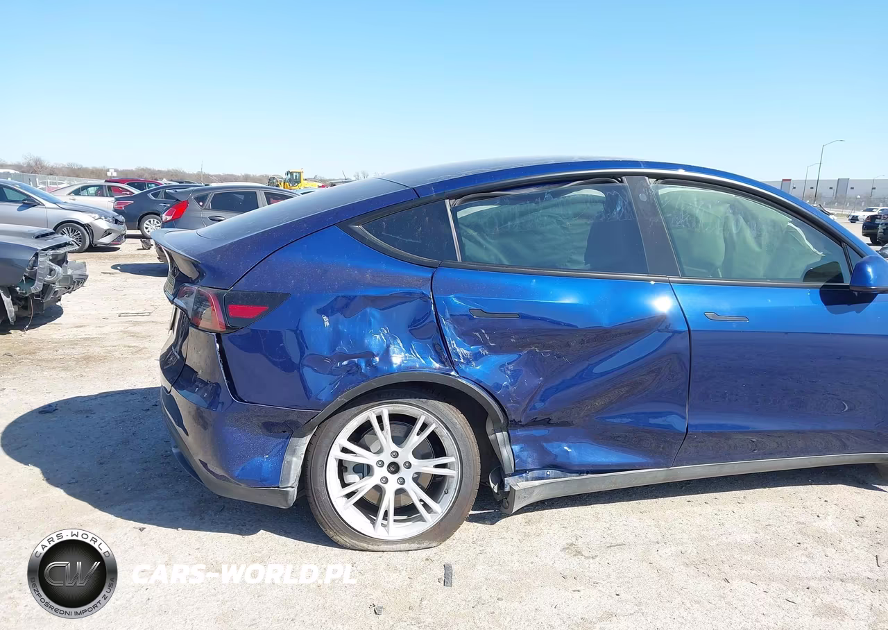 2022 Tesla Model Y Long Range Dual Motor All-Wheel Drive VIN:7SAYGAEE0NF428929 - 6