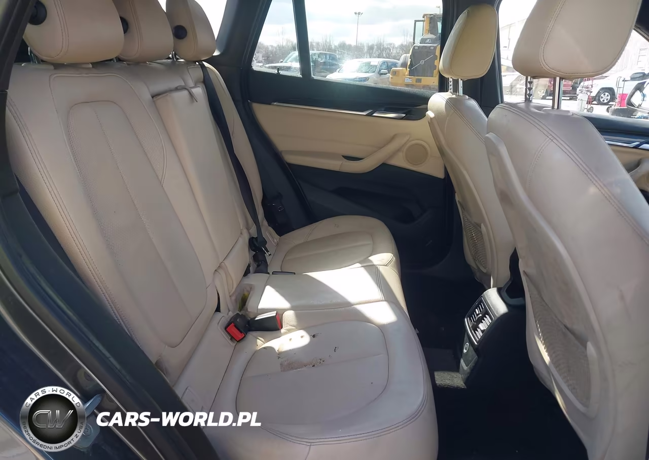 2017 BMW X1 xDrive28I VIN:WBXHT3Z39H4A54335 - 8