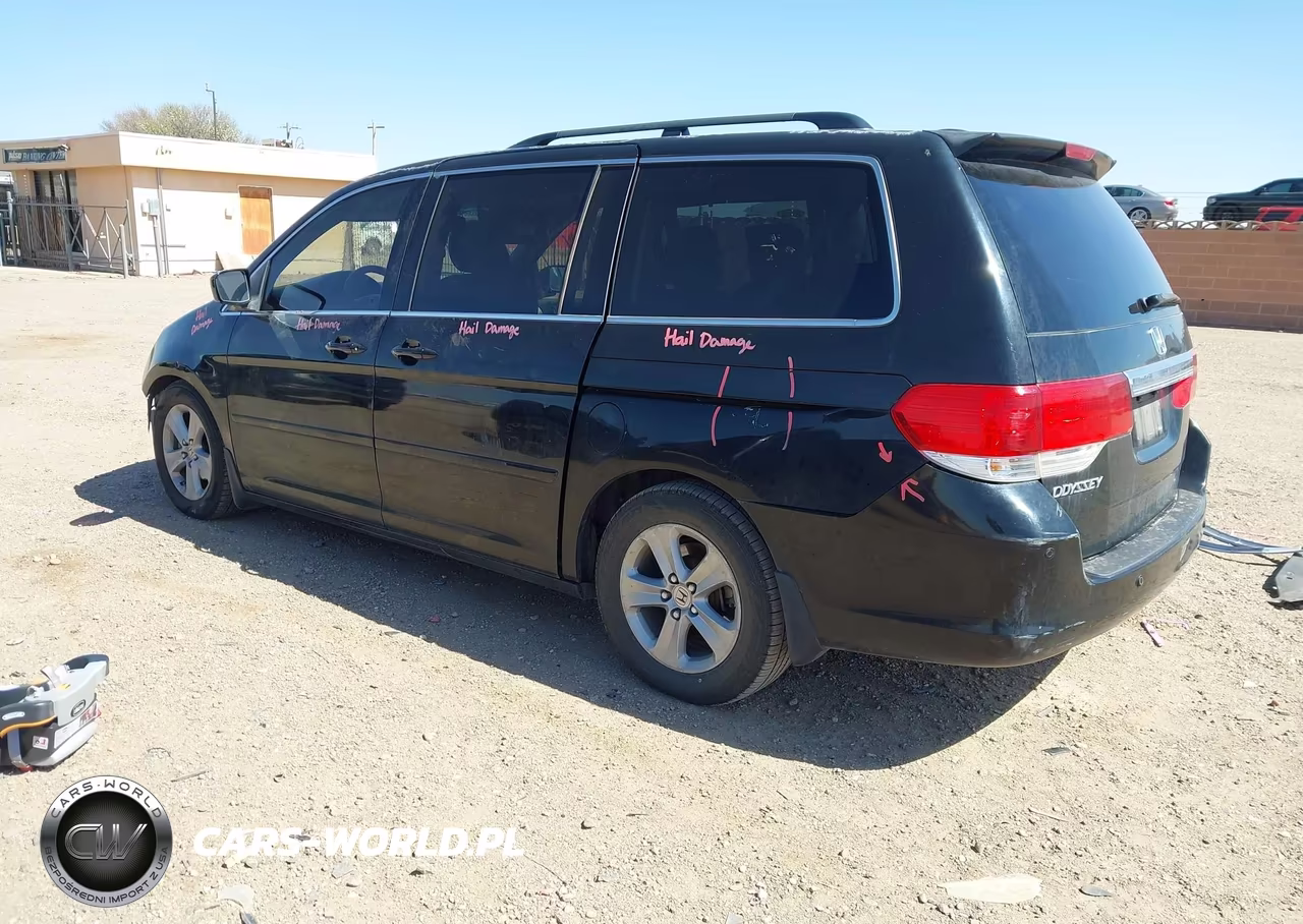 2010 Honda Odyssey Touring VIN:5FNRL3H99AB067914 - 3