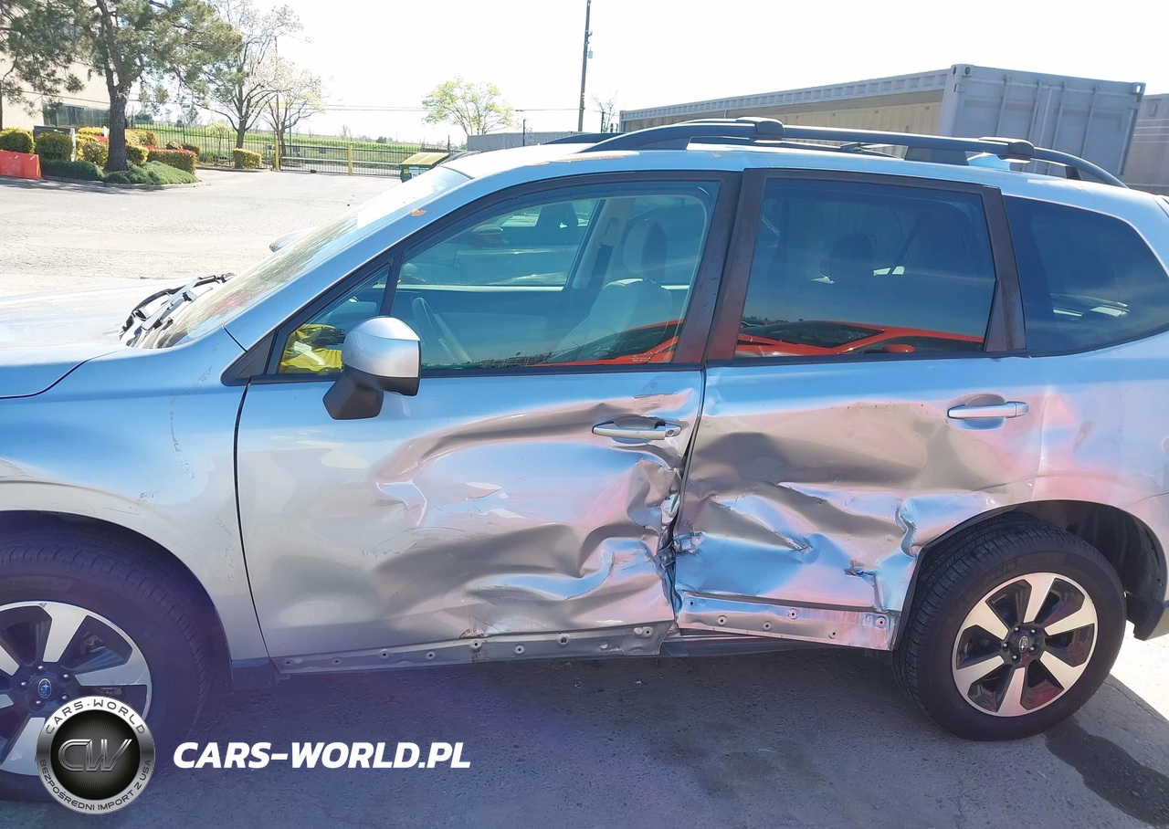 2018 Subaru Forester 2.5I Premium VIN:JF2SJAGCXJH514454 - 14