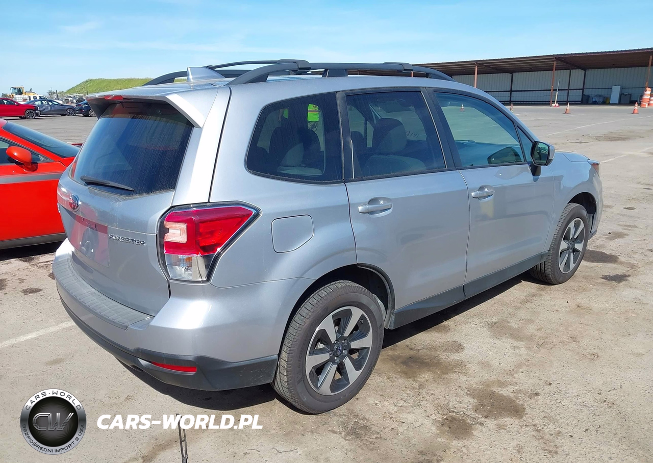 2018 Subaru Forester 2.5I Premium VIN:JF2SJAGCXJH514454 - 4