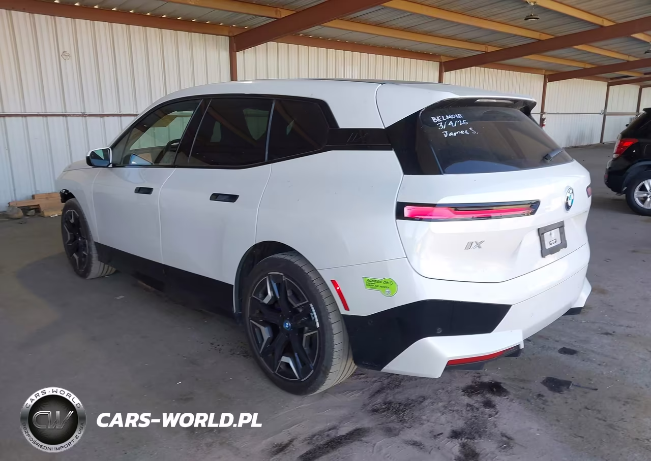 2024 BMW Ix xDrive50 VIN:WB523CF08RCN46755 - 3