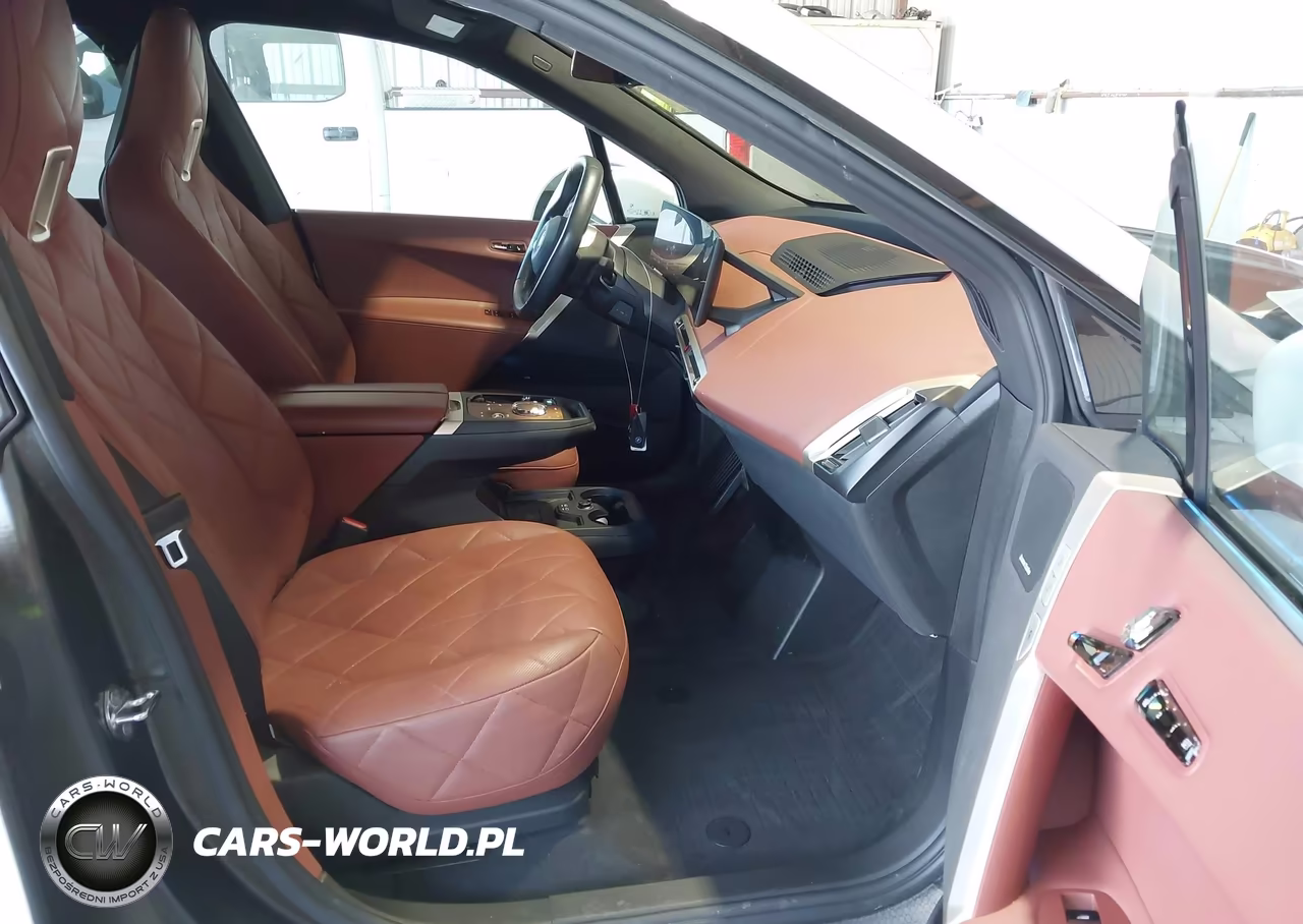 2024 BMW Ix xDrive50 VIN:WB523CF08RCN46755 - 5