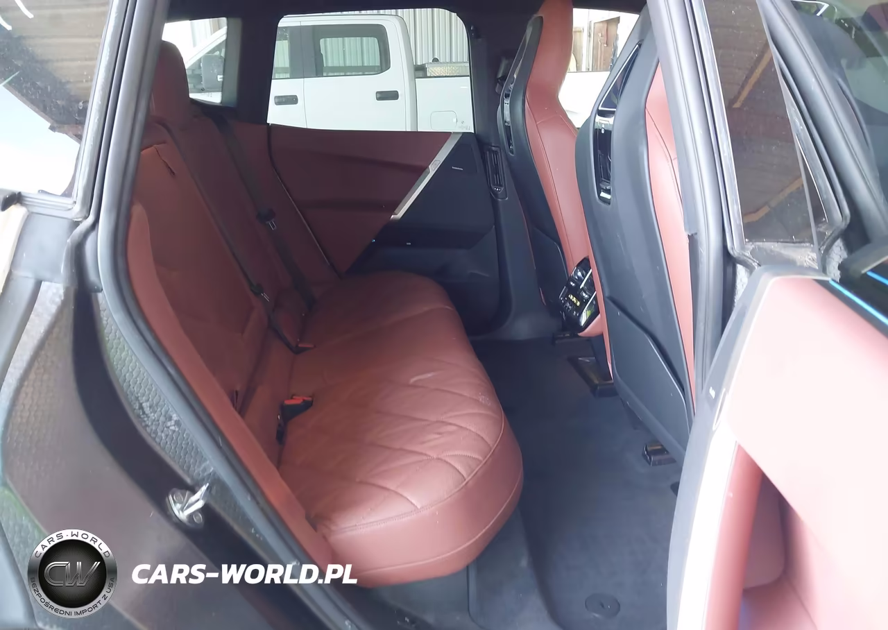 2024 BMW Ix xDrive50 VIN:WB523CF08RCN46755 - 8