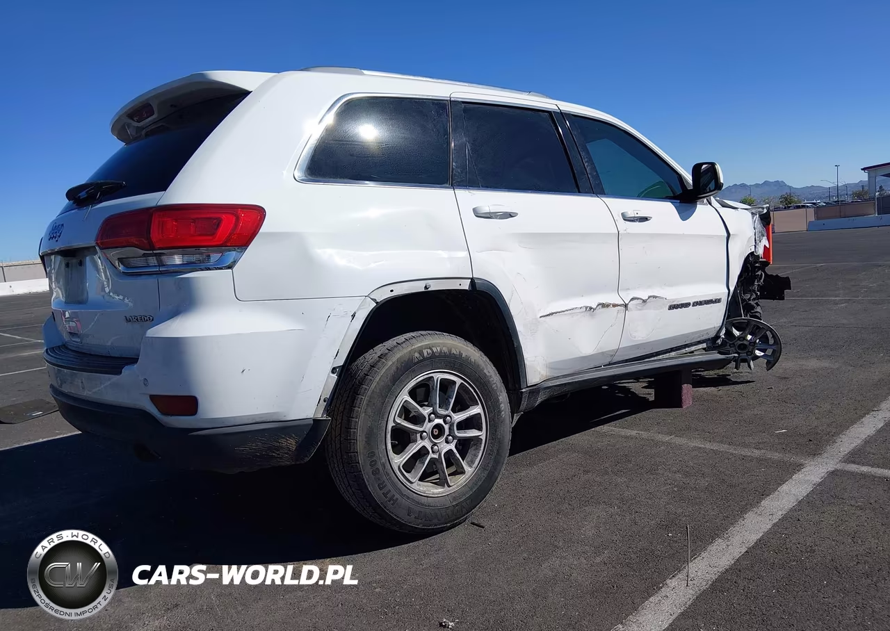 2018 Jeep Grand Cherokee Laredo E 4X4 VIN:1C4RJFAG4JC129653 - 4