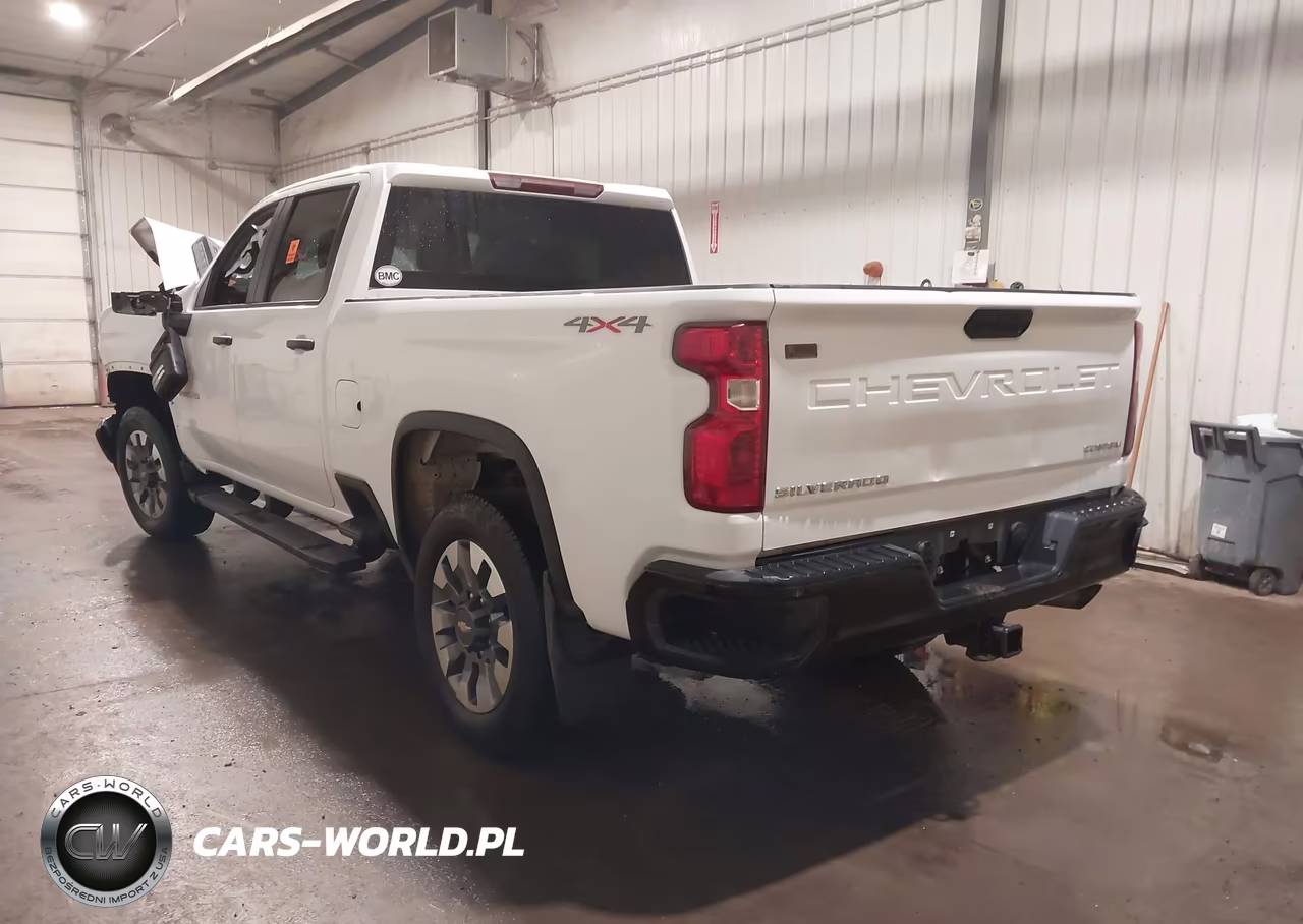 2022 Chevrolet Silverado 2500Hd 4Wd Standard Bed Custom VIN:1GC4YME7XNF105348 - 3