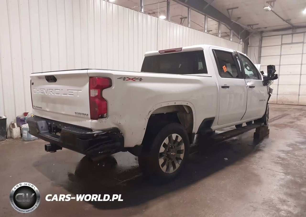 2022 Chevrolet Silverado 2500Hd 4Wd Standard Bed Custom VIN:1GC4YME7XNF105348 - 4