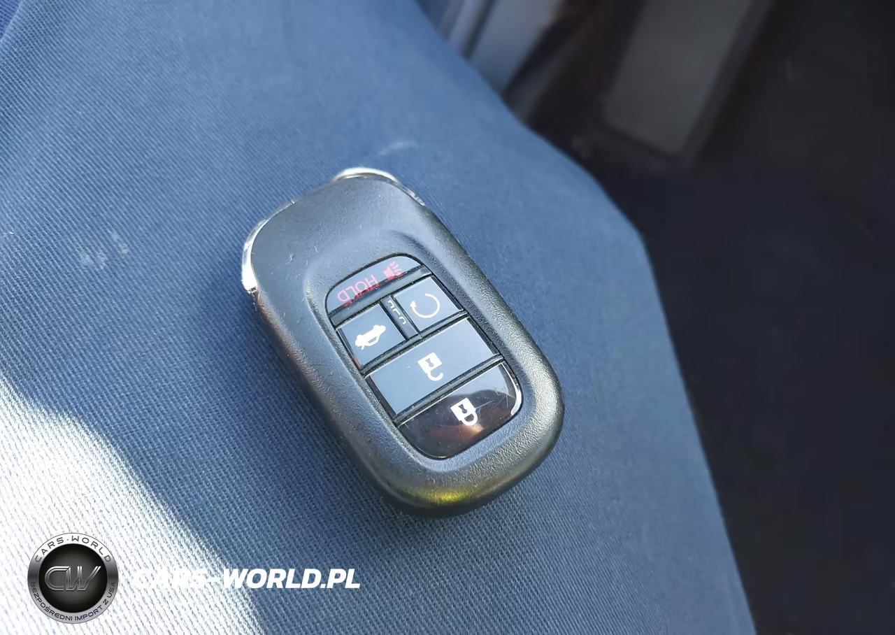 2024 Honda Accord Hybrid Touring VIN:1HGCY2F82RA050857 - 11