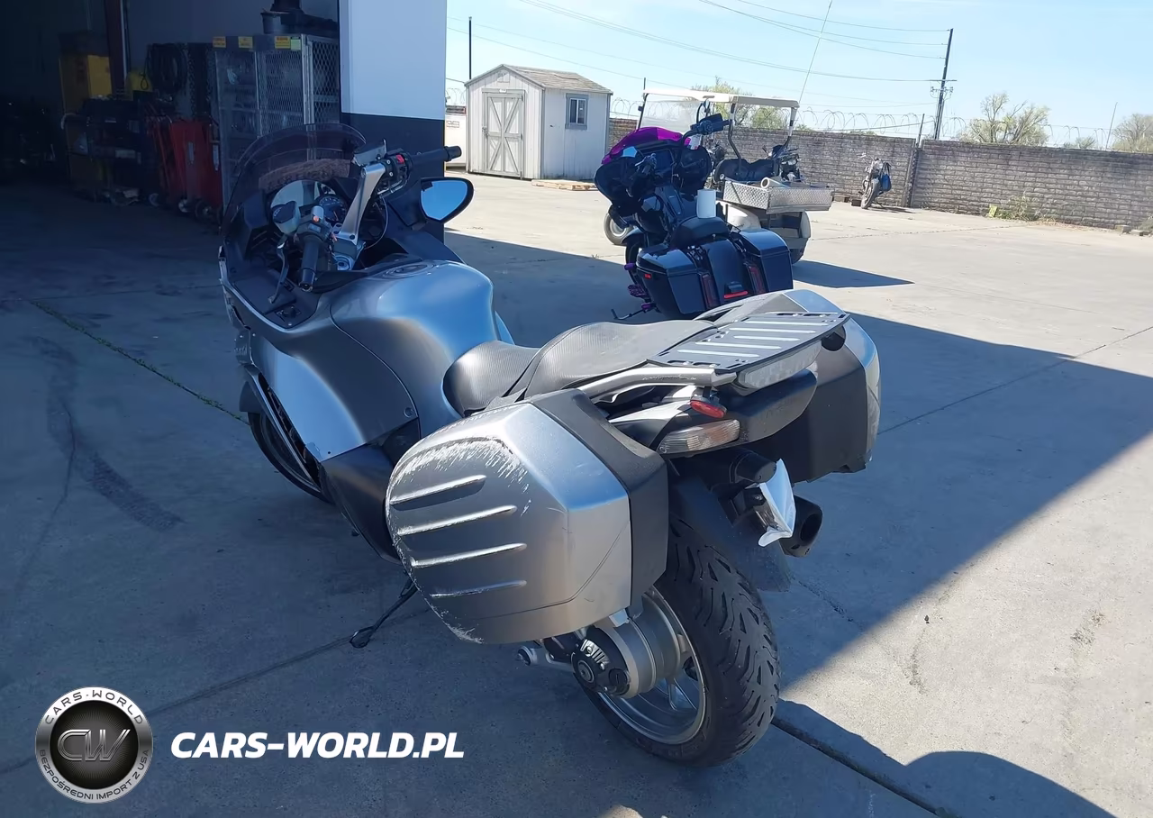 2011 Kawasaki Zg1400 C VIN:JKBZGNC15BA008280 - 3