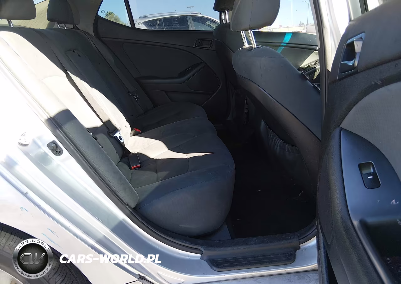 2015 Kia Optima Lx VIN:5XXGM4A71FG472043 - 8